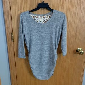 mid arm length shirt